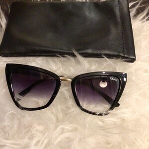 New! Rare Quay Reina mini sunglasses